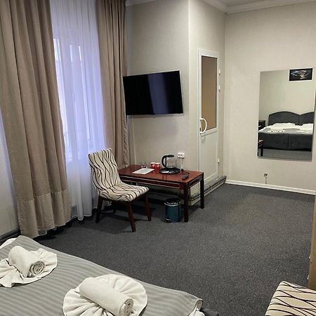 Medelean Hotel Comrat ภายนอก รูปภาพ