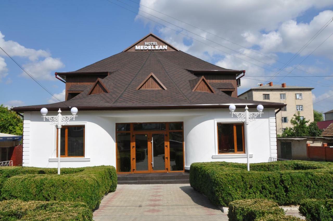 Medelean Hotel Comrat ภายนอก รูปภาพ