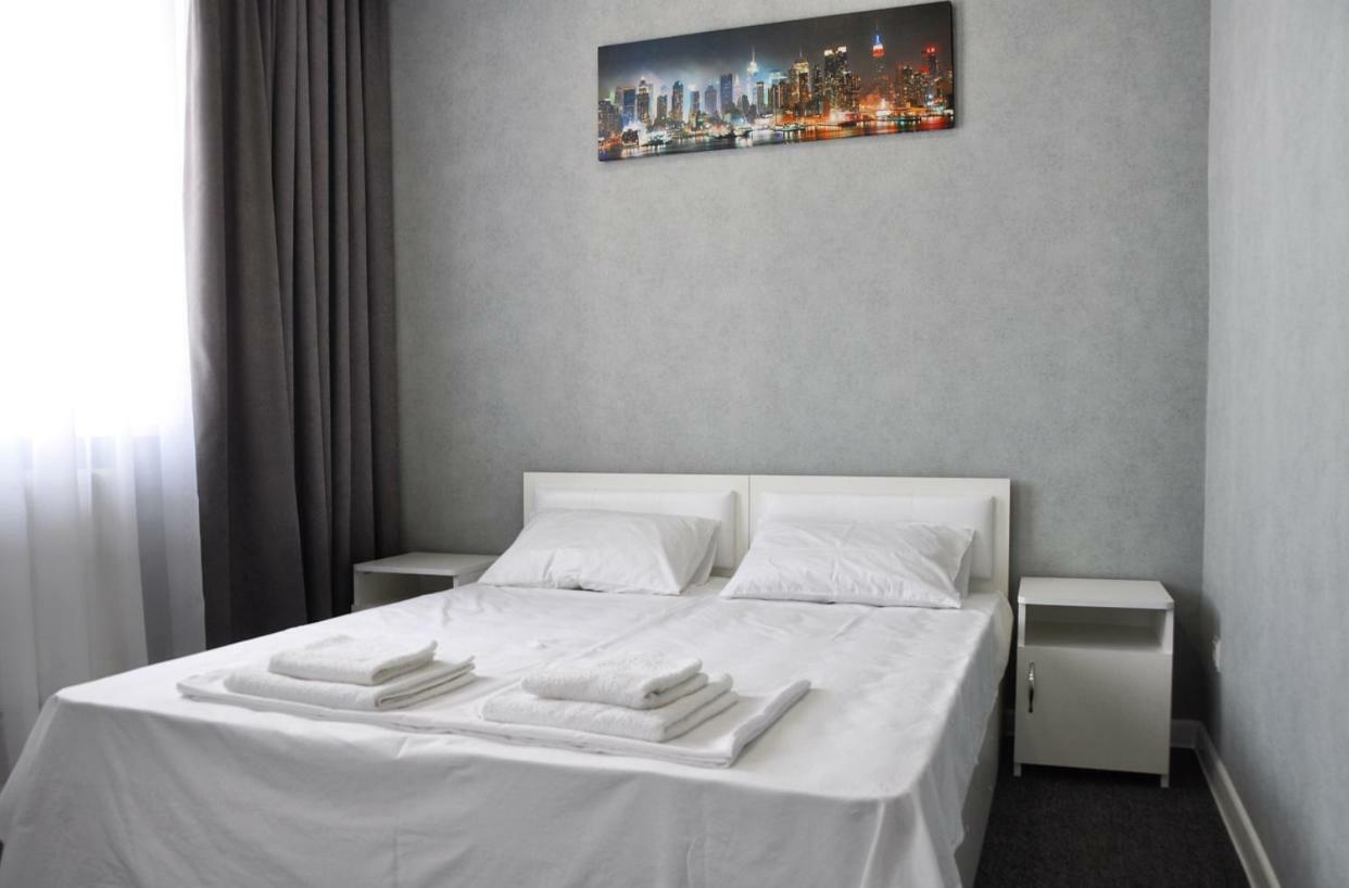 Medelean Hotel Comrat ภายนอก รูปภาพ