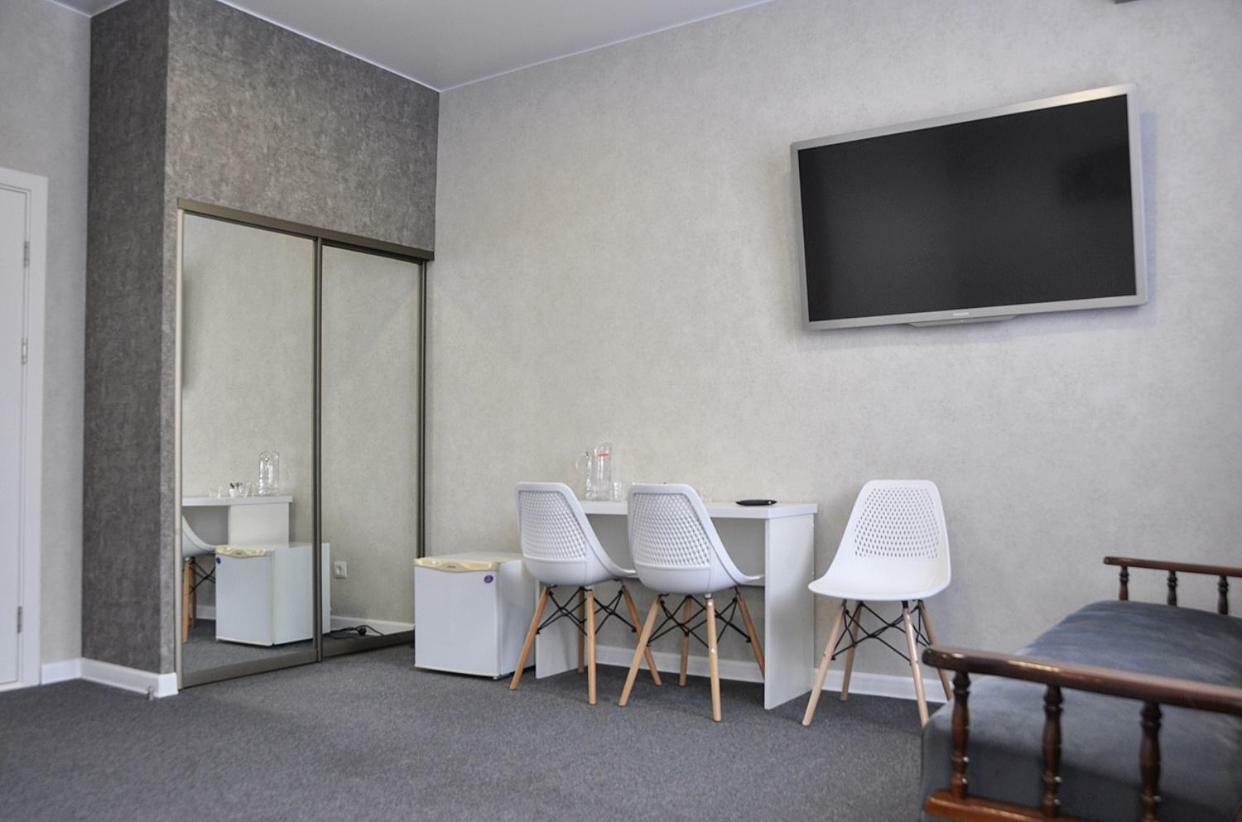 Medelean Hotel Comrat ภายนอก รูปภาพ