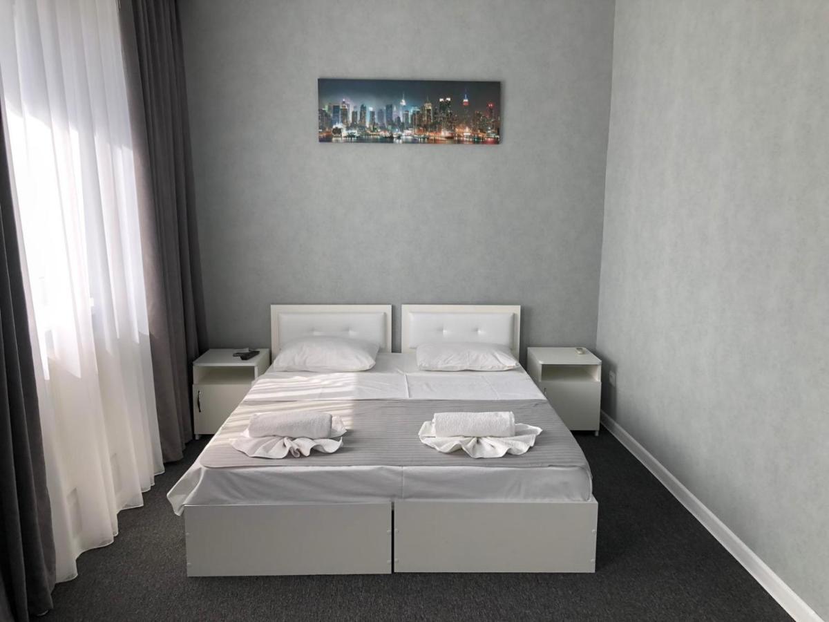 Medelean Hotel Comrat ภายนอก รูปภาพ
